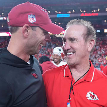 Aug 19, 2023; Glendale, Arizona, USA; Arizona Cardinals head coach Jonathan Gannon and Kansas City Chiefs defensive coordinator Steve Spagnuolo at State Farm Stadium. Mandatory Credit: Joe Camporeale-Imagn Images