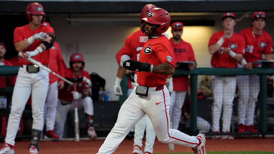 Georgia's Robbie Burnett (10) scores a run during a NCAA baseball game against Kentucky on March 14, 2025.