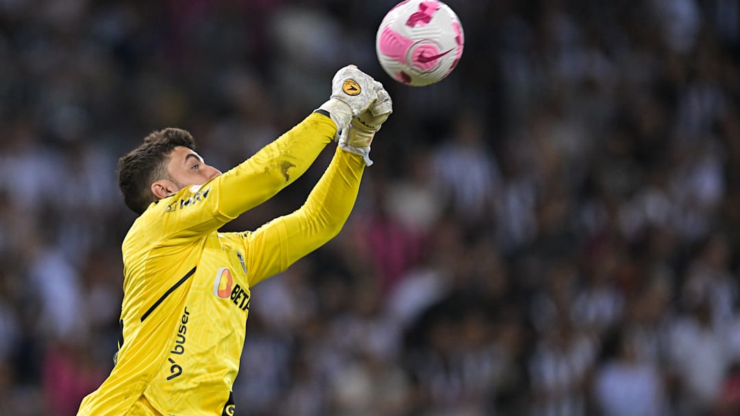 [ENQUETE] Para você, Rafael chega para ser titular no gol do São Paulo?