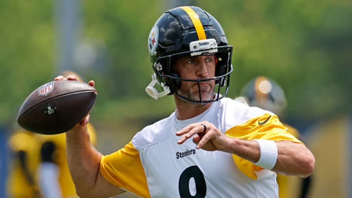 Pittsburgh Steelers quarterback Aaron Rodgers throws a pass during minicamp. Pittsburgh Steelers quarterback Aaron Rodgers throws a pass during minicamp.