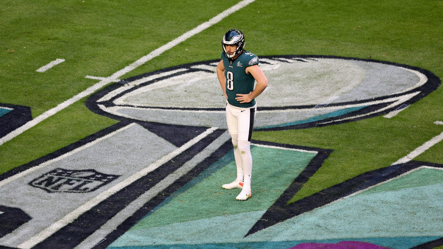 Howard Eskin guarantees Eagles will acquire new punter to replace Arryn  Siposs