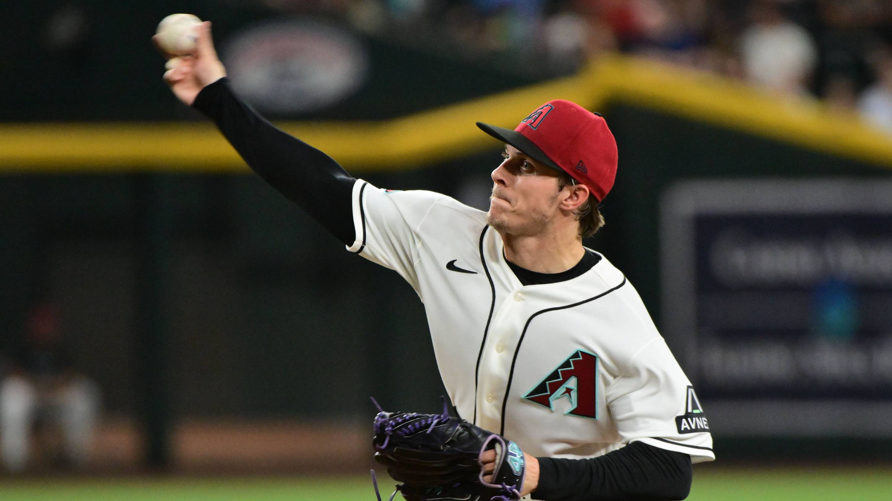 Diamondbacks Make New 2-Pitcher Roster Move
