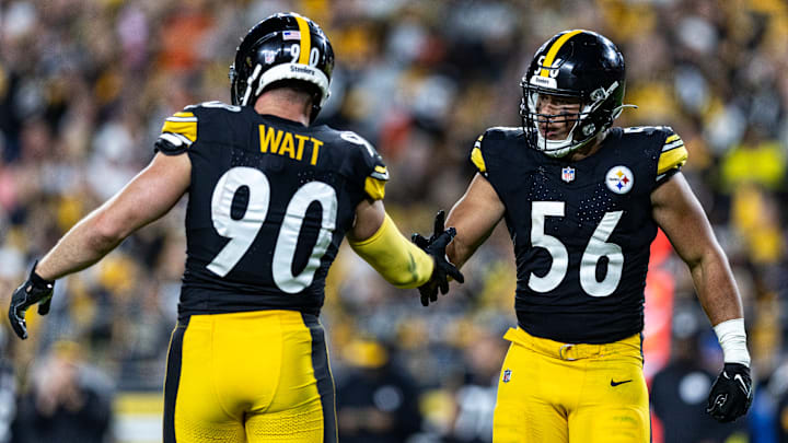 Cleveland Browns v Pittsburgh Steelers