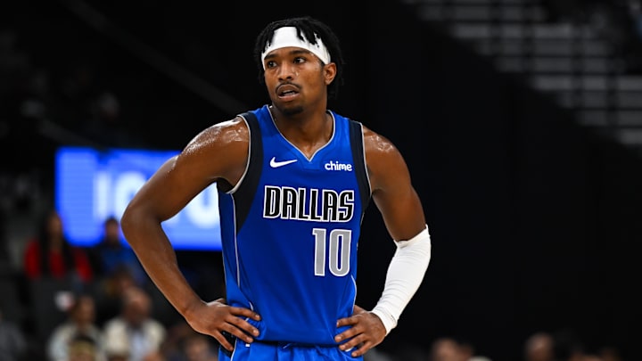 Mavericks Roster Crisis