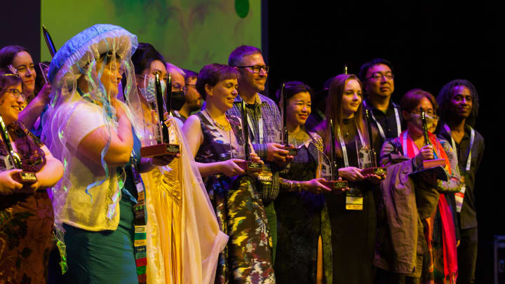 Some of the 2024 Hugo winners are photographed at Glasgow Worldcon. Photo Simon Bubb.