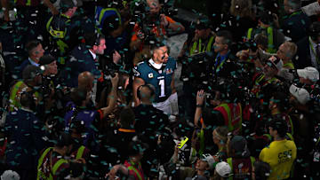 TOPSHOT-AMFOOT-SUPERBOWL-CHIEFS-EAGLES