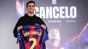 Joao Cancelo - FC Barcelone
