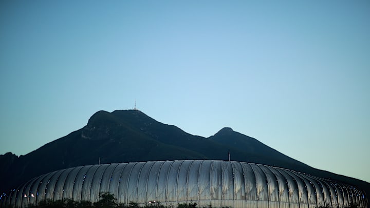 Mientras el nuevo césped del Estadio Monterrey brilla con estándar FIFA, la ciudad afina detalles para recibir cuatro partidos mundialistas y dos del playoff intercontinental, en un entorno donde autoridades descartan cualquier afectación al calendario. Mientras el nuevo césped del Estadio Monterrey brilla con estándar FIFA, la ciudad afina detalles para recibir cuatro partidos mundialistas y dos del playoff intercontinental, en un entorno donde autoridades descartan cualquier afectación al calendario.