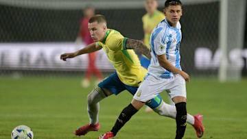 Echeverri fez dois gols para a equipe albiceleste
