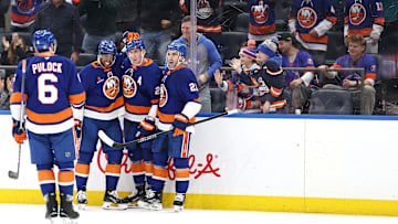 Philadelphia Flyers v New York Islanders