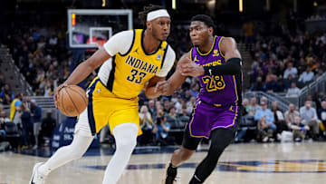 Pacers y Lakers podrían negociar por Myles Turner