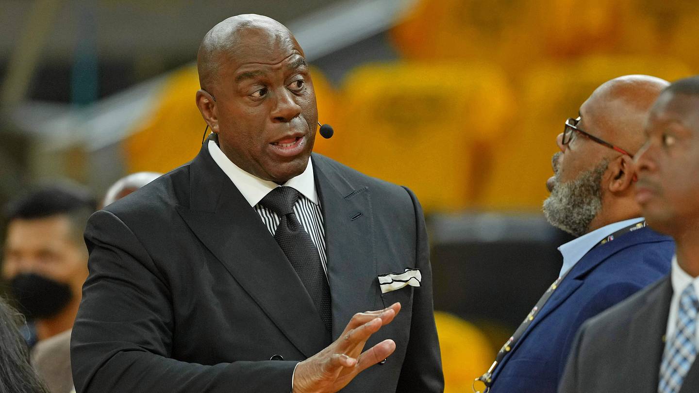 Magic Johnson gibt frustriert zu, nachdem die Celtics das NBA-Finale ...