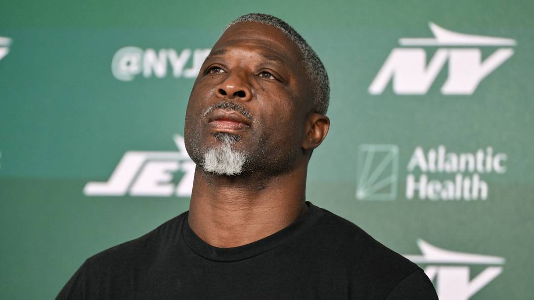 Jun 10, 2026; Florham Park, NY, USA; New York Jets head coach Aaron Glenn speaks at a press conference during minicamp at Atlantic Health Jets Training Center. Mandatory Credit: John Jones-Imagn Images Jun 10, 2026; Florham Park, NY, USA; New York Jets head coach Aaron Glenn speaks at a press conference during minicamp at Atlantic Health Jets Training Center. Mandatory Credit: John Jones-Imagn Images