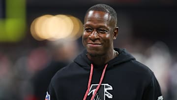 Oct 3, 2024; Atlanta, Georgia, USA; Atlanta Falcons head coach Raheem Morris on the field before a game against the Tampa Bay Buccaneers at Mercedes-Benz Stadium. Mandatory Credit: Brett Davis-Imagn Images
