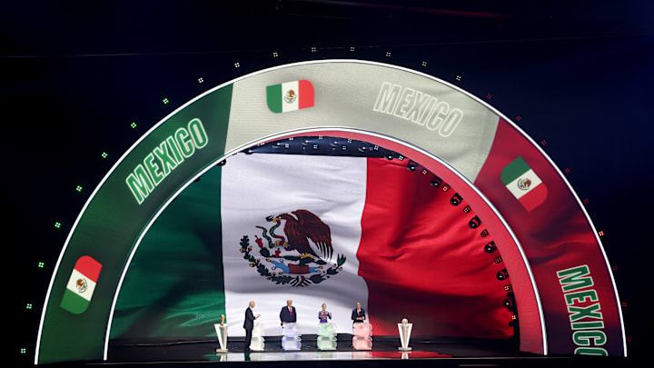 Dieciséis años después del empate en Johannesburgo, el Tri reedita el duelo inaugural frente a Sudáfrica, ahora en casa, donde comienza un camino que busca romper la historia y llevar a México más allá de sus límites mundialistas. Dieciséis años después del empate en Johannesburgo, el Tri reedita el duelo inaugural frente a Sudáfrica, ahora en casa, donde comienza un camino que busca romper la historia y llevar a México más allá de sus límites mundialistas.