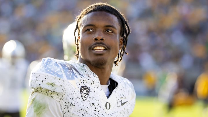 Oregon defensive back Khyree Jackson stands on the sidelines during a game against the Arizona State Sun Devils at Mountain America Stadium.