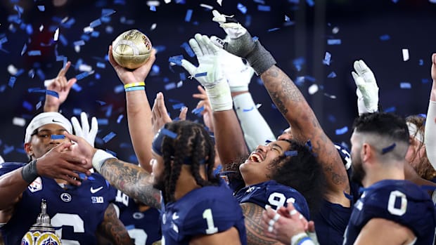The Penn State Nittany Lions players react after the game against the Boise State Broncos. 