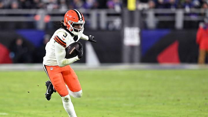 Cleveland Browns v Baltimore Ravens