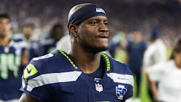 Sep 25, 2025; Glendale, Arizona, USA; Seattle Seahawks running back Kenneth Walker III (9) against the Arizona Cardinals at State Farm Stadium. 