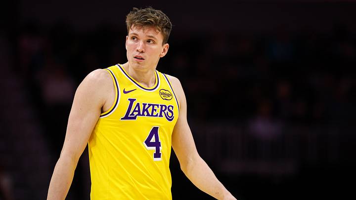 Los Angeles Lakers v Charlotte Hornets