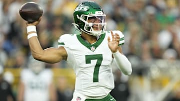 New York Jets quarterback Justin Fields