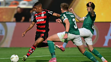 Flamengo e Palmeiras entram em campo hoje