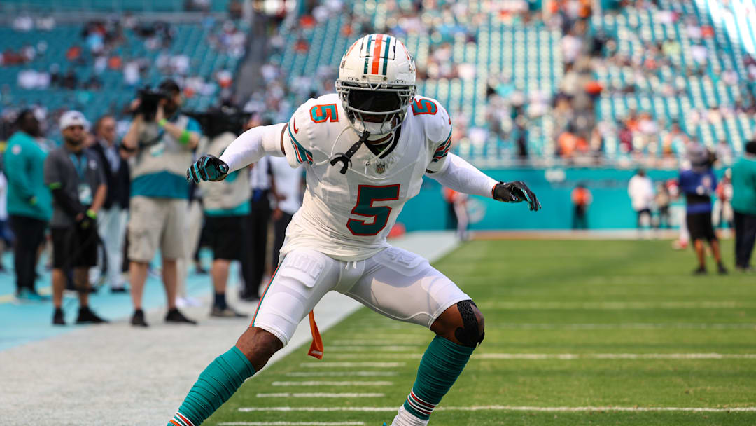 New England Patriots v Miami Dolphins