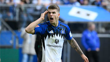 Ob Luka Vuskovic das neue HSV-Heimtrikot 26/27 trägt?