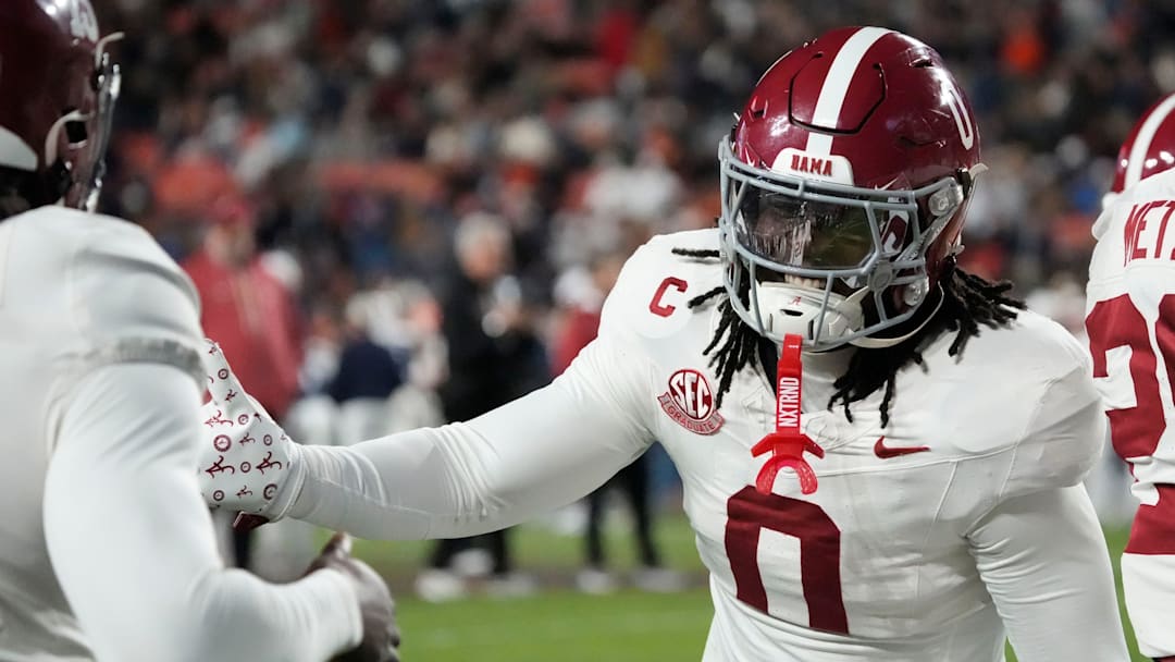 Nov 29, 2025; Auburn, Alabama, USA; Alabama linebacker Deontae Lawson (0) fires up his teammates before the 2025 Iron Bowl game with Auburn at Jordan-Hare Stadium. Mandatory Credit: Gary Cosby Jr.-Tuscaloosa News