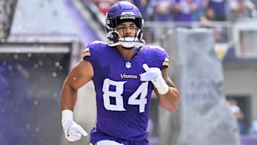 Minnesota Vikings TE Josh Oliver