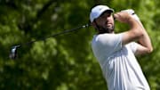 Scottie Scheffler leads the Masters odds after Round 1. 