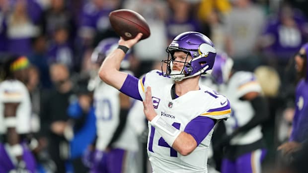 Sam Darnold Seattle Seahawks Quarterback NFL Mike Macdonald Minnesota Vikings Kevin O'Connell Justin Jefferson Geno Smith