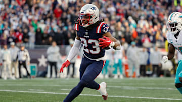 Miami Dolphins v New England Patriots