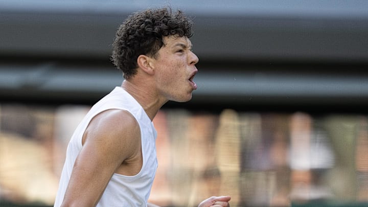 Ben Shelton is a major underdog in the quarterfinals against Jannik Sinner.