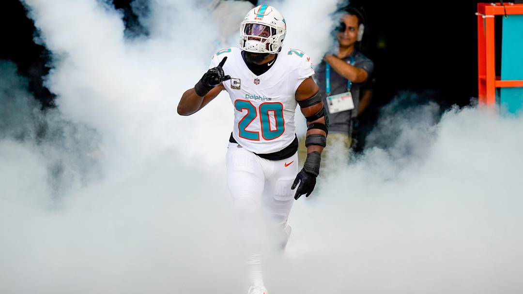 Miami Dolphins linebacker Jordyn Brooks runs on the field before a game against the Buffalo Bills at Hard Rock Stadium last season. Miami Dolphins linebacker Jordyn Brooks runs on the field before a game against the Buffalo Bills at Hard Rock Stadium last season.