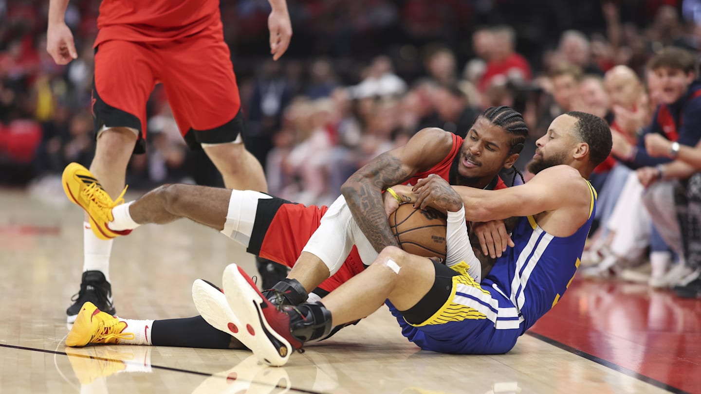4x NBA All-Star Calls Out Referees in Warriors-Rockets Playoffs