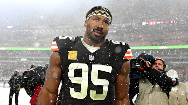 Pittsburgh Steelers v Cleveland Browns