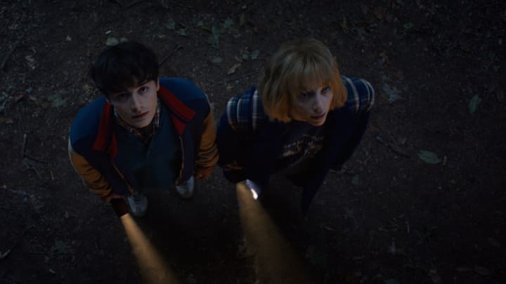 (L to R) Noah Schnapp as Will Byers and Maya Hawke as Robin Buckley in Stranger Things season 5