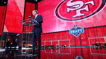 Roger Goodell announces the San Francisco 49ers' NFL Draft pick