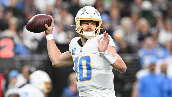 Los Angeles Chargers v Las Vegas Raiders