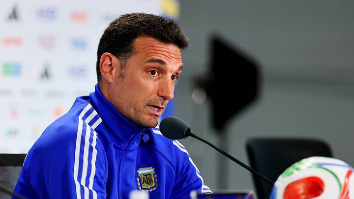 Scaloni podría quedarse en el banquillo de Argentina. Scaloni podría quedarse en el banquillo de Argentina.
