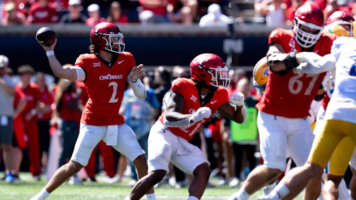 Cincinnati Bearcats quarterback Brendan Sorsby (2) throws a pass in the fourth quarter of the College Football game between the Cincinnati Bearcats and the Pittsburgh Panthers at Nippert Stadium in Cincinnati on Saturday, Sept. 7, 2024.