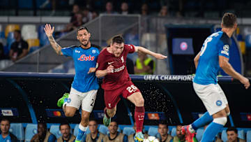 Andrew Robertson kecewa setelah Liverpool kalah telak dari Napoli