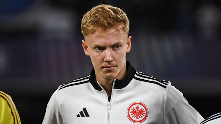 Hugo Larsson hat sich bei der Nationalmannschaft verletzt Hugo Larsson hat sich bei der Nationalmannschaft verletzt