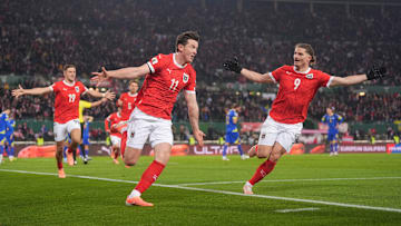 Michael Gregoritsch und Marcel Sabitzer beim Torjubel