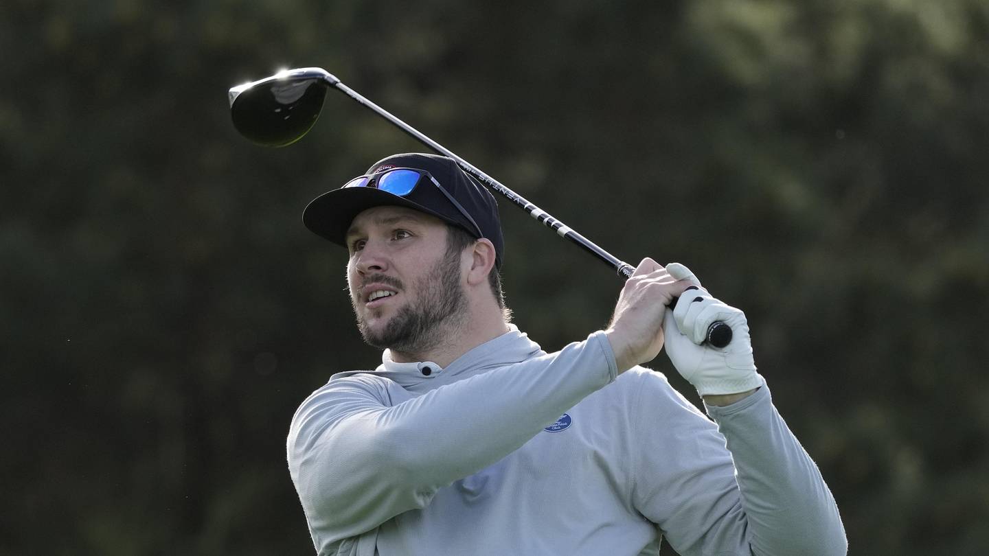 Bills WR Keon Coleman reacts to Josh Allen’s incredible golf shot: He’s ‘unreal’ Bills WR Keon Coleman reacts to Josh Allen’s incredible golf shot: He’s ‘unreal’