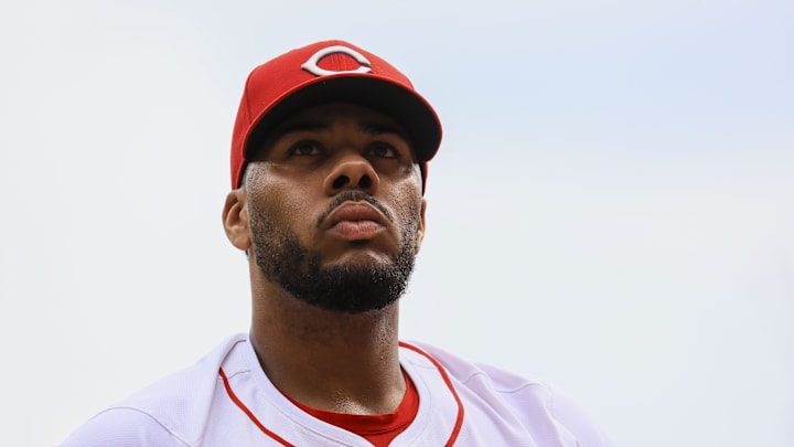 Former Notre Dame/Sherman Oaks baseball standout, Hunter Greene, is donating free cleats to high school and college players impacted by Los Angeles wildfires.