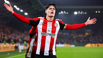 Brentford FC v Manchester City FC - Premier League