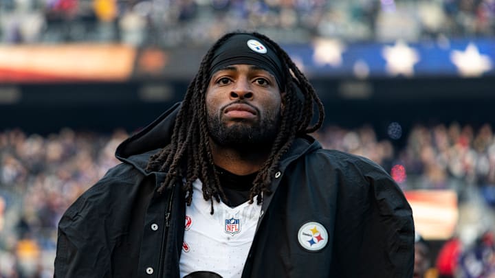 Pittsburgh Steelers v Baltimore Ravens