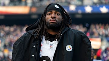 Pittsburgh Steelers v Baltimore Ravens